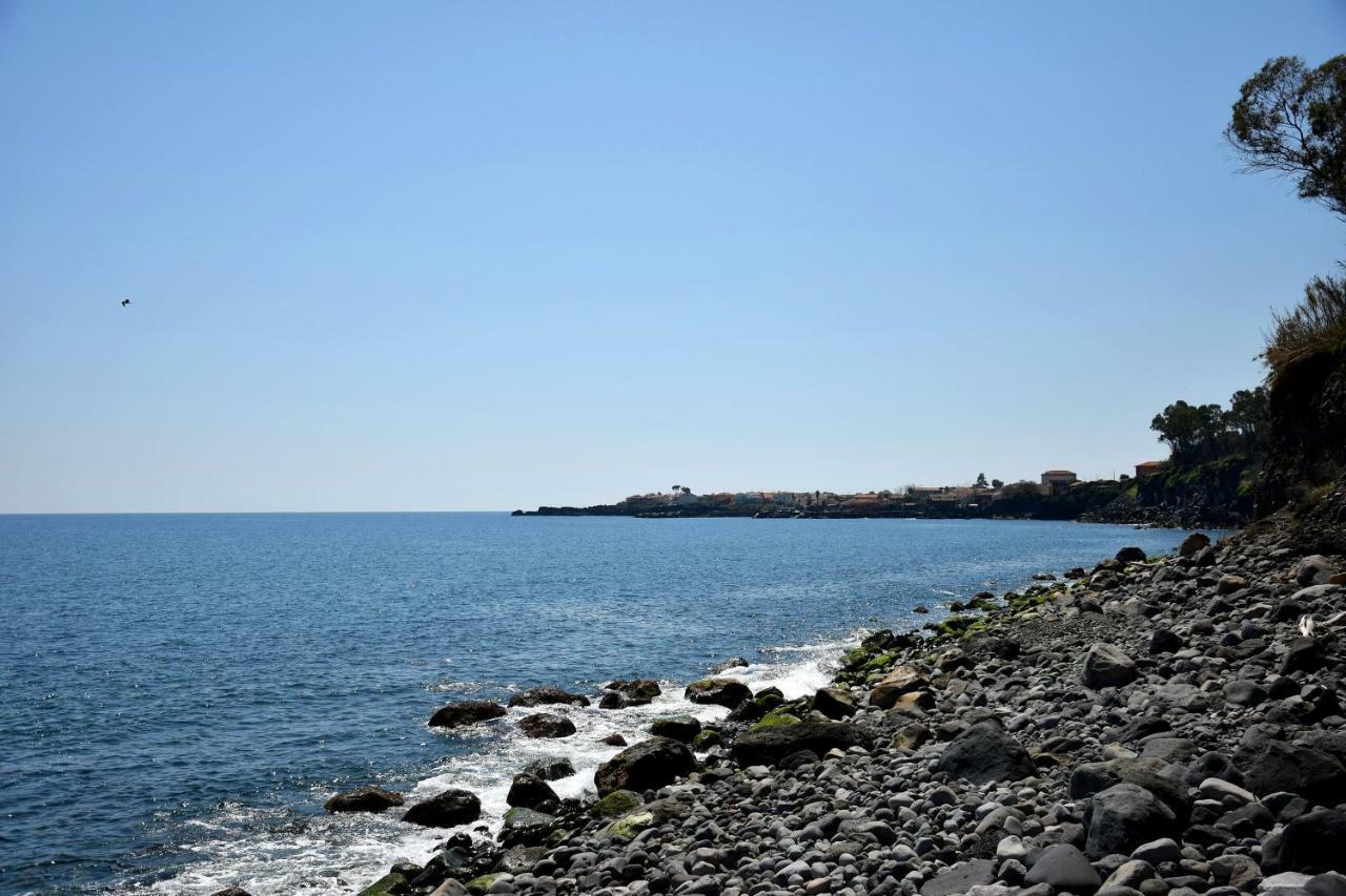 Riviera Degli Eucalipti - Cottage In Riva Al Mare Acireale Extérieur photo